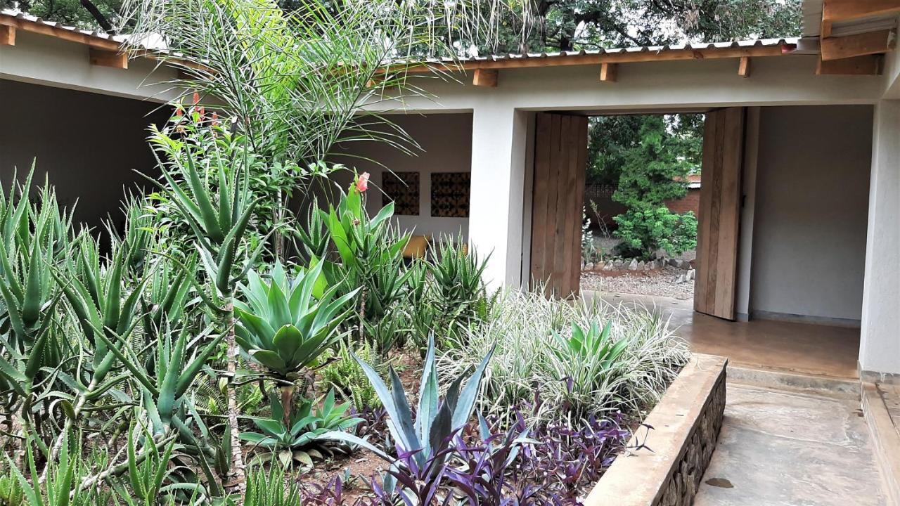 Mitengo House Lilongüe Exterior foto